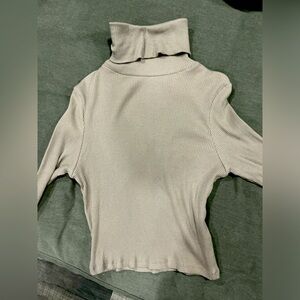 Girls turtle  neck high quality